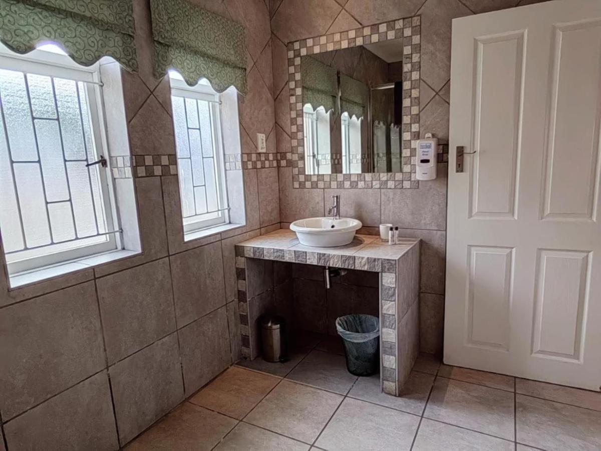 Aviators Paradise Guest House Mossel Bay Bagian luar foto